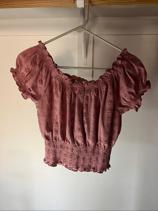Cleo + Wolf Tops - Smocked Off-Shoulder Crop Top — Dusty Mauve